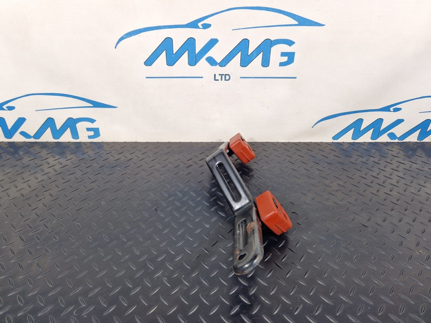 18-ON MERCEDES BENZ SPRINTER W907 W910 EXHAUST MUFFLER HOLDER A9104921500