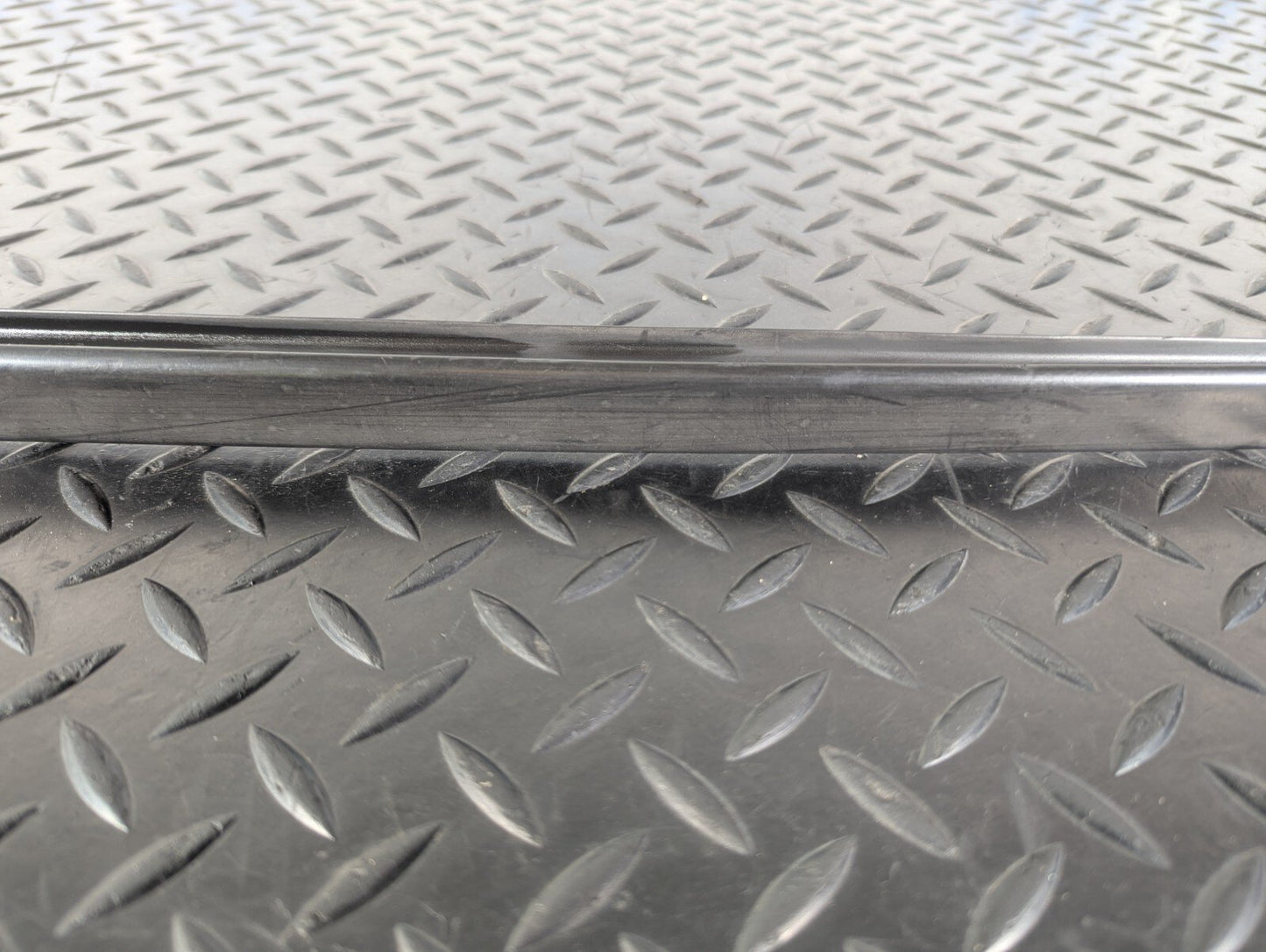 10-17 AUDI A8 4H LEFT WINDSCREEN VERTICAL  TRIM  4H0854327
