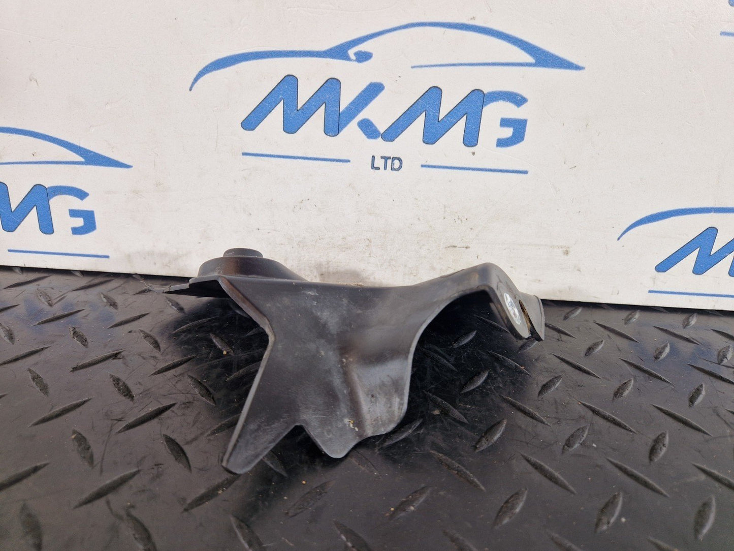 16-19 MERCEDES BENZ GLE W166 FRONT RIGHT SIDE PILLAR COVER TRIM A1666900407