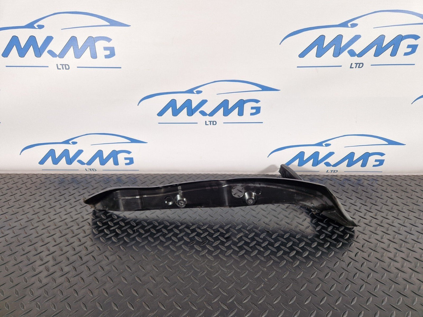 10-18 AUDI A7 4G S-LINE GENUINE FRONT LEFT WING INNER LINER 2015-2018 4G8821111A
