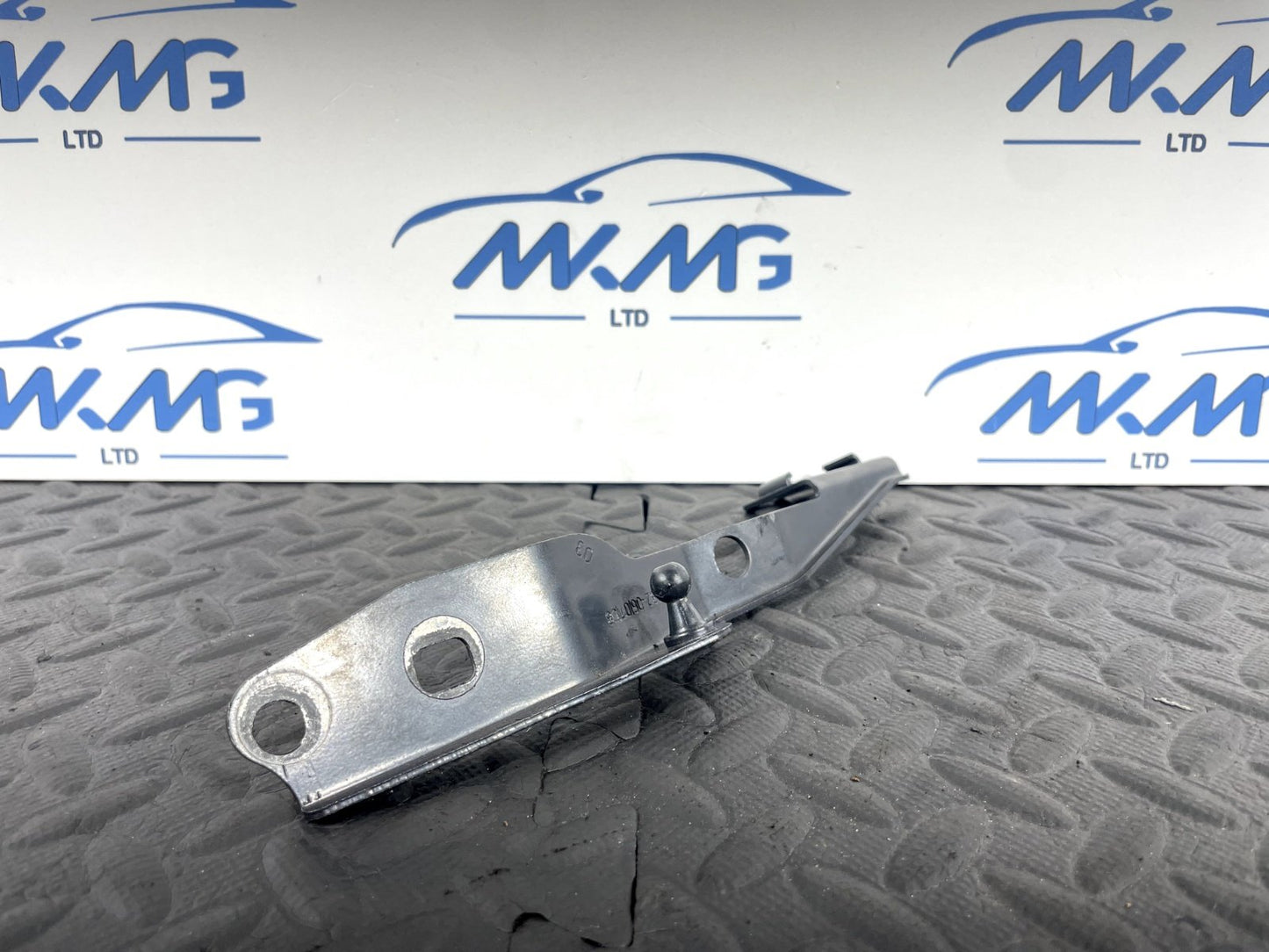 14-21 BMW 2 SERIES G.TOURER F45 F46 DRIVER SIDE BONNET STRUT HOLDER 7300532