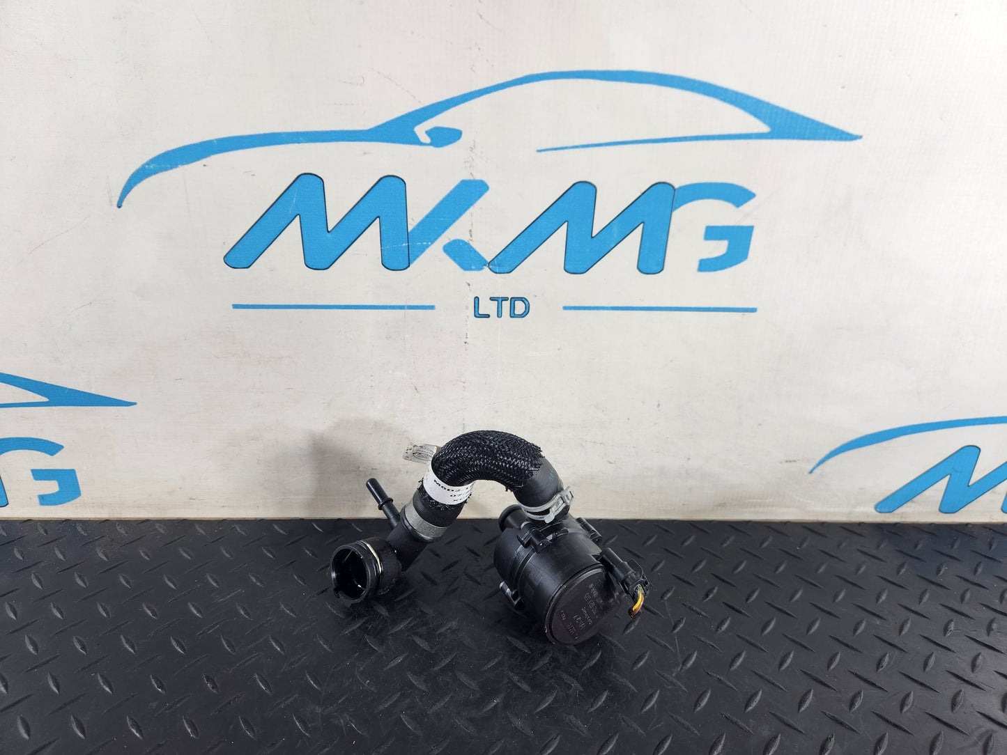 RANGE ROVER EVOQUE L551 AUXILIAY WATER PUMP M8D218D474AA M8D218C429AA