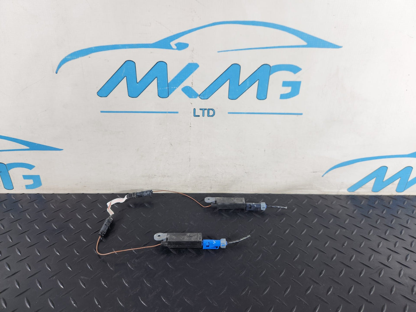 Land Rover Range Rover Evoque L551 SUV Antenna Control Unit X2 K8D2-18C901-AD