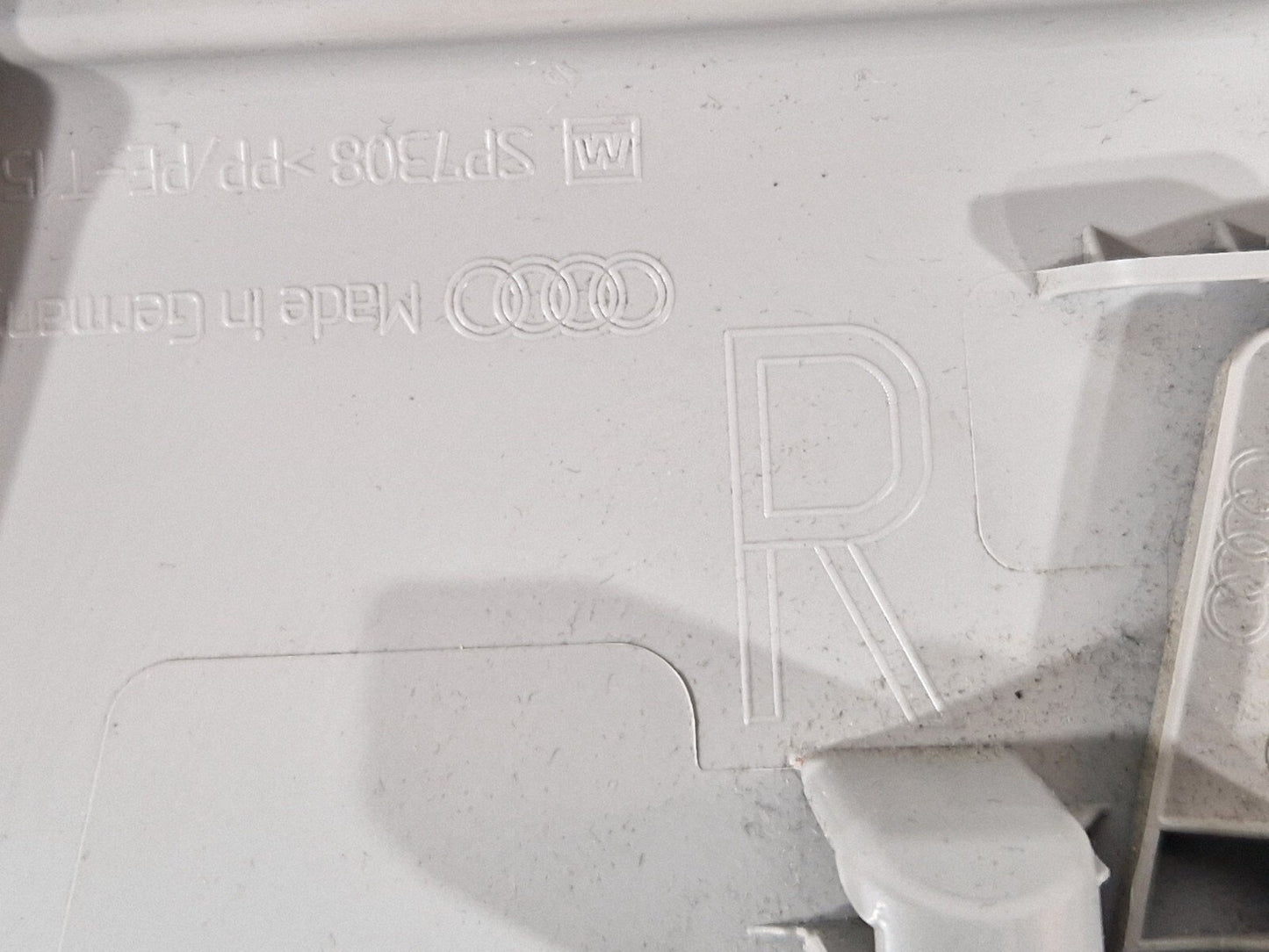 16-19 AUDI A4 B9 AVANT ULTRA SE RIGHT DRIVER SIDE B-PILLAR TRIM COVER 8W0867244D