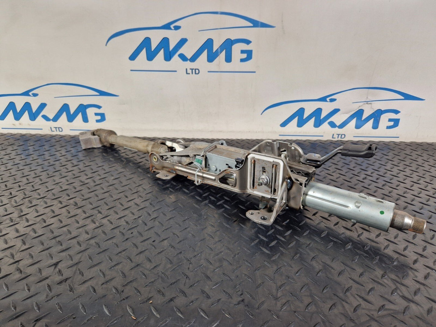 19-ON MERCEDES BENZ B CLASS W247 STEERING COLUMN LOWER & JOINT A2474608900