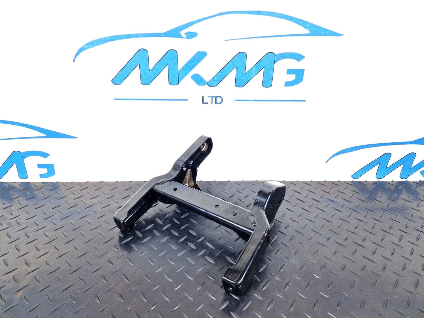 10-18 AUDI A7 4G S-LINE GENUINE OEM STEERING MECHANISM BRACKET 8K2419250C