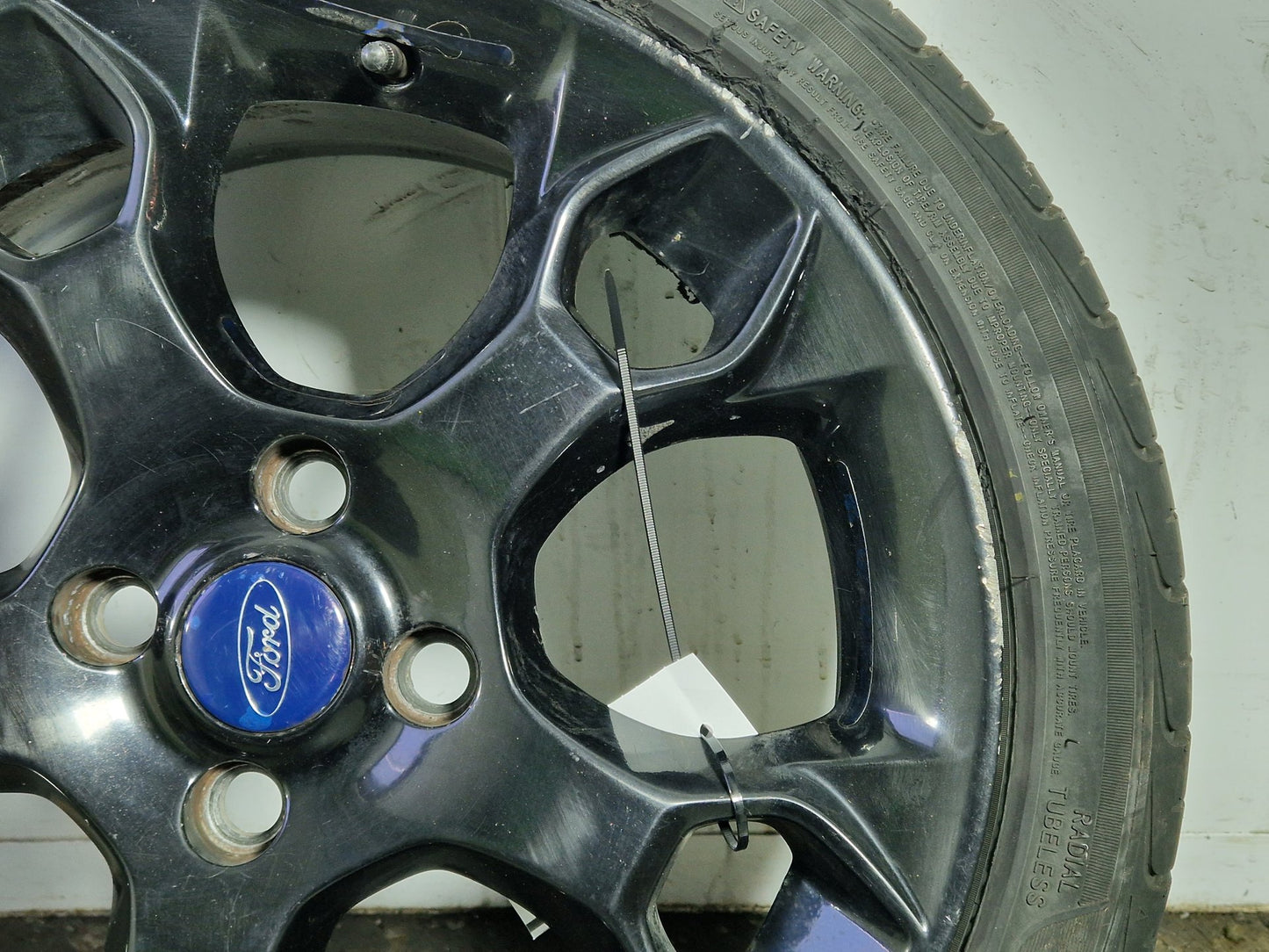 Ford Fiesta MK7 (B299) 17" Alloy Wheel with Tyre 205/45/17 ~6mm