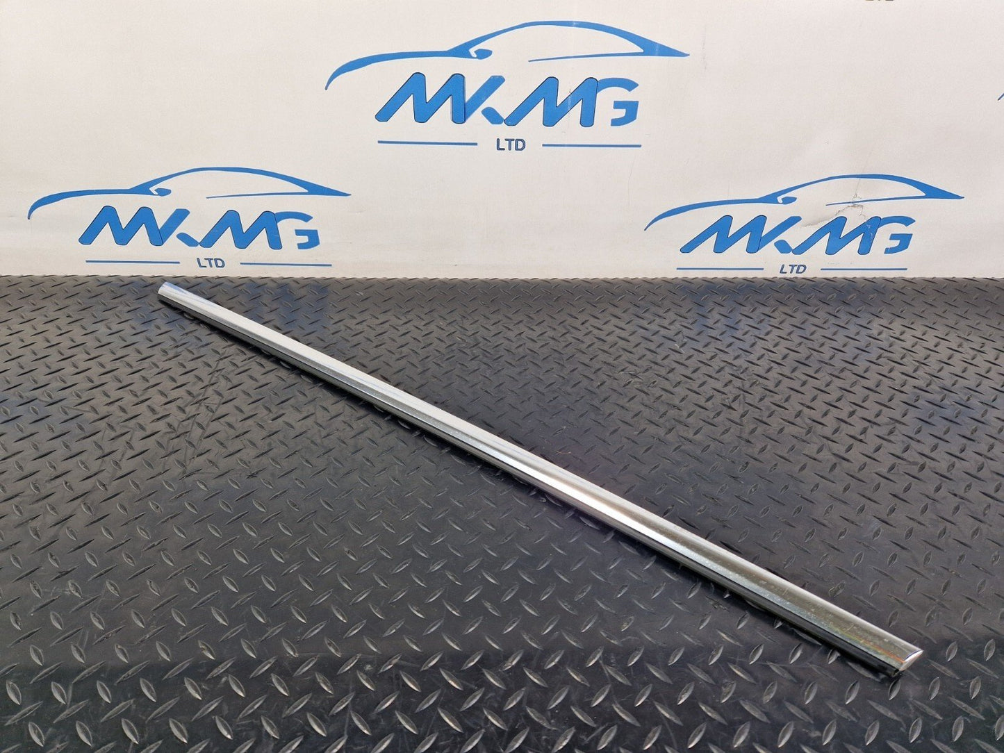 16-23 AUDI A5 F5 SPORTBACK REAR LEFT DOOR WINDOW CHROME STRIP 8W8853763