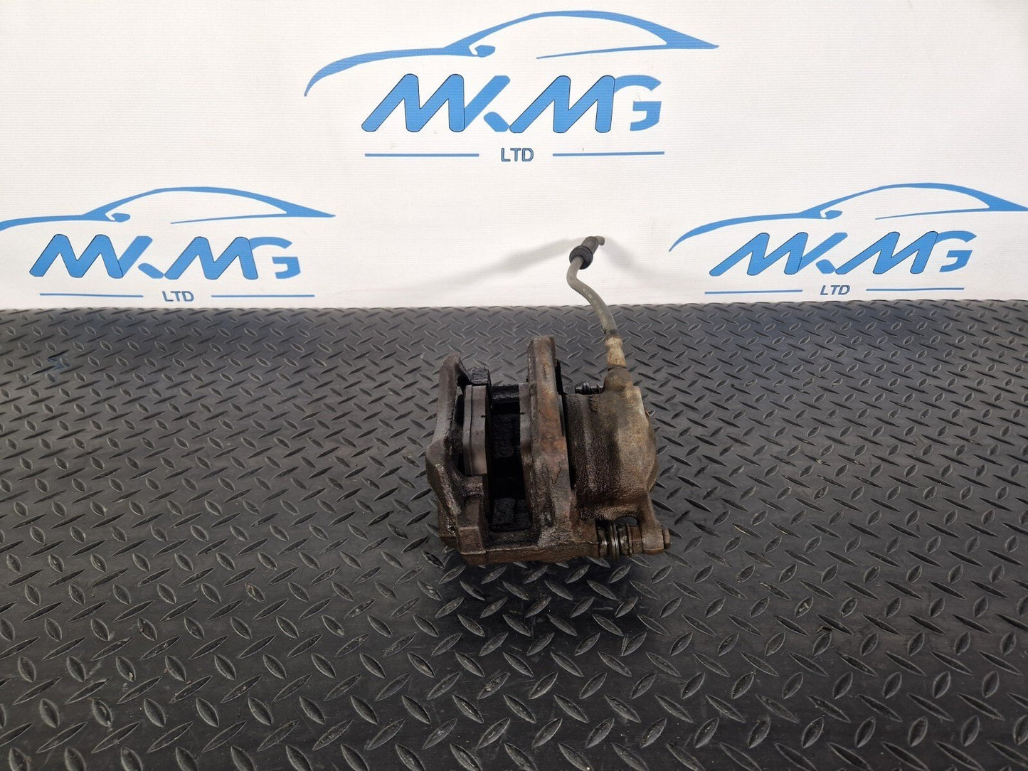 14-20 MERCEDES BENZ GLA 200 X156 GENUINE FRONT LEFT N/S BRAKE CALIPER A000421678