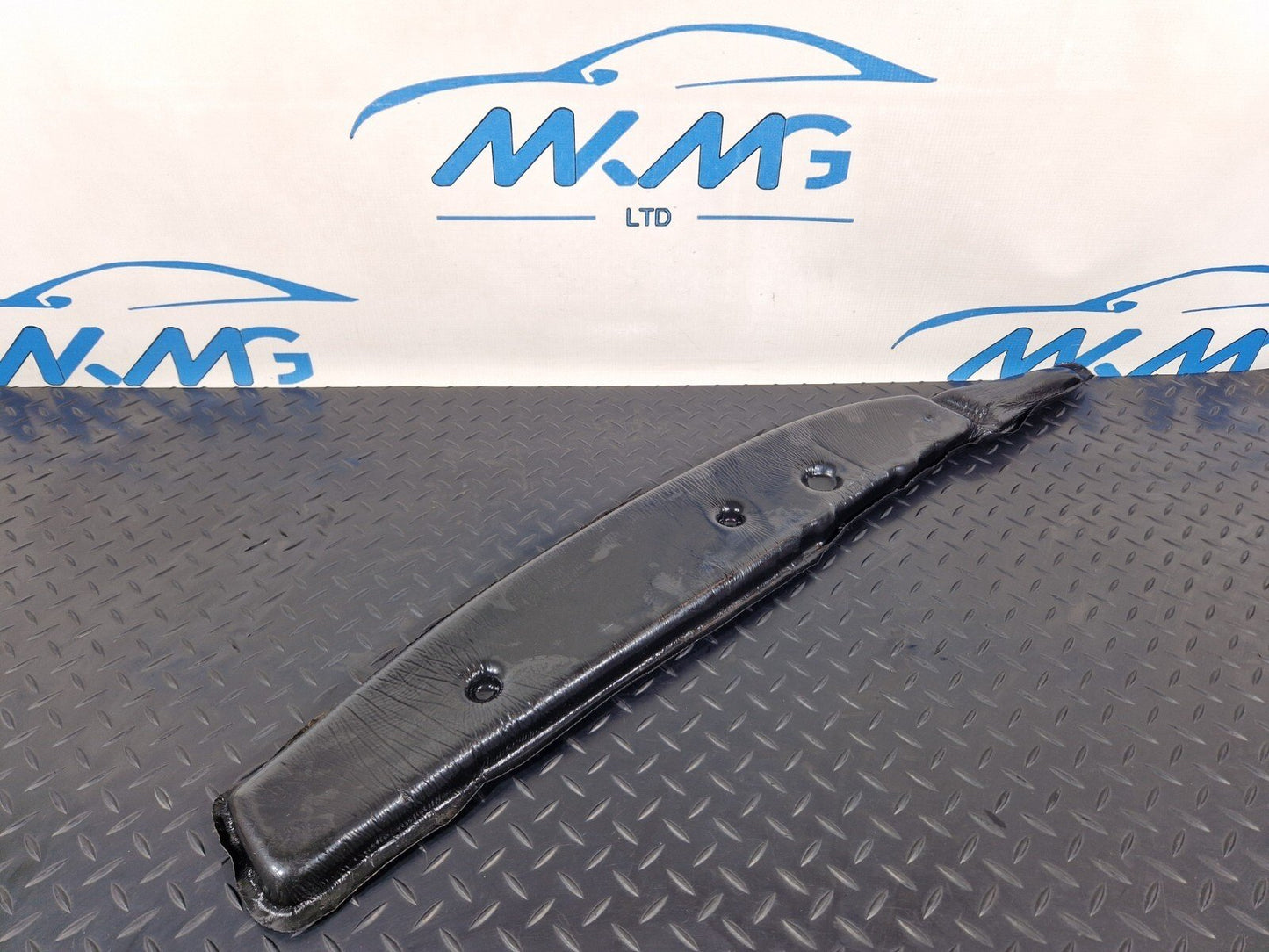 19-ON MERCEDES BENZ CLA C118 FRONT FENDER ABSORBER LEFT SIDE A1188854300