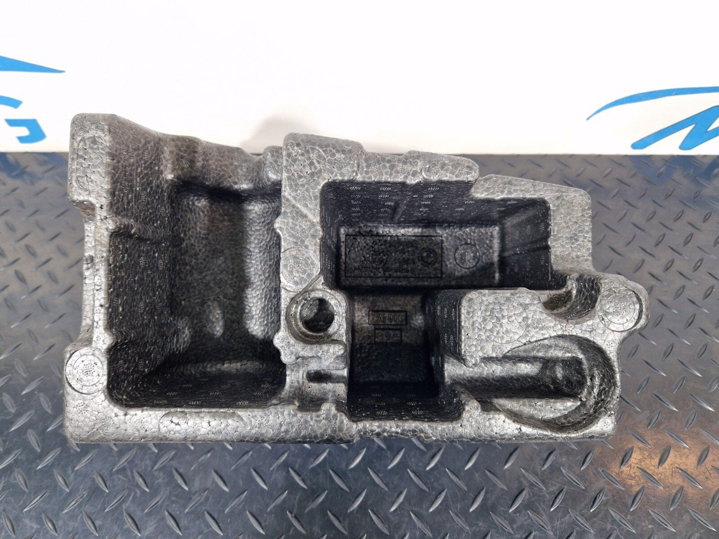14-21 BMW 2 SERIES GRAN TOURER F45 F46 218D TOOL STORAGE FOAM HOLDER 6877568