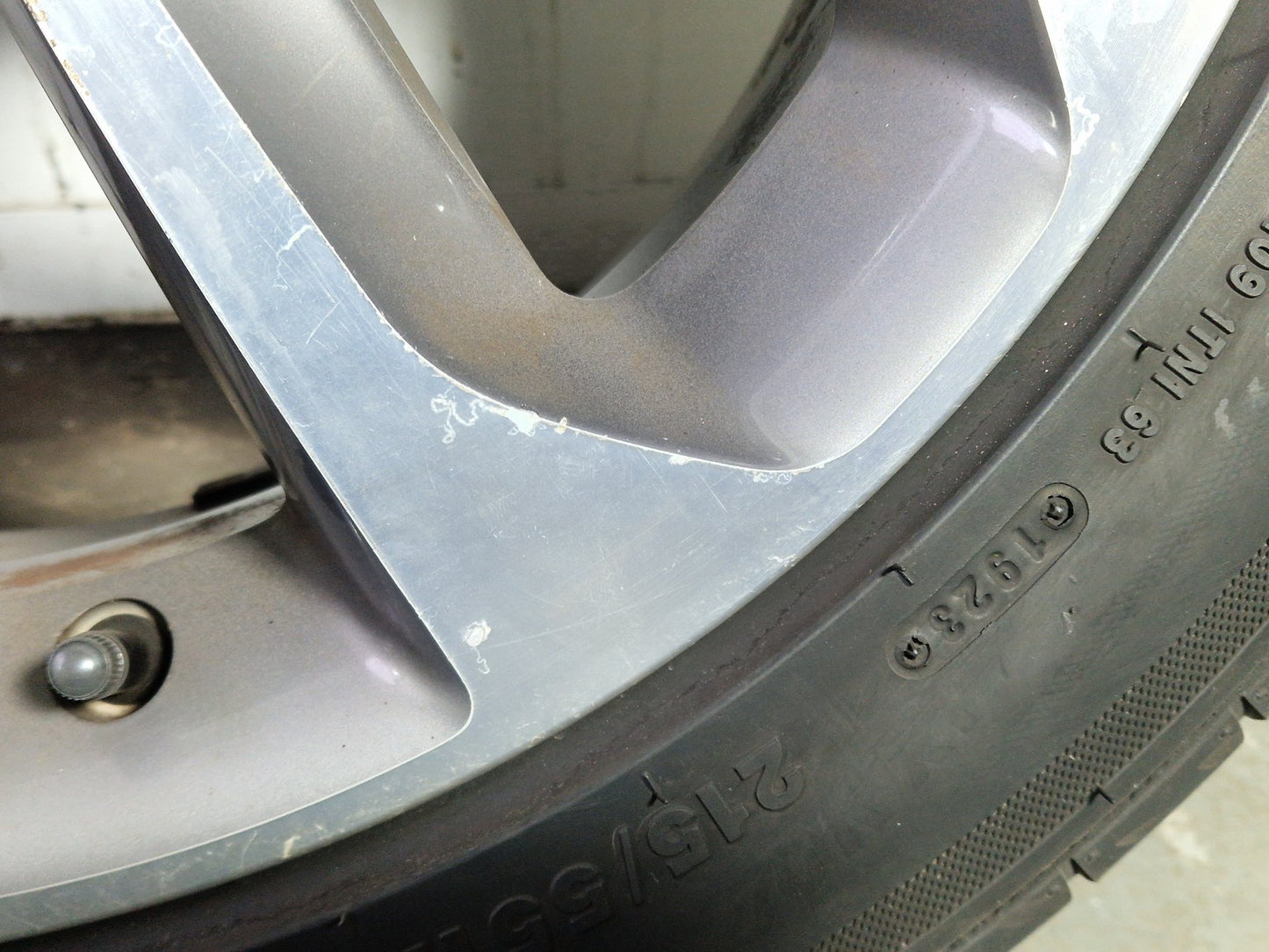Nissan Qashqai+2 MK1 FL (J10) 18" Alloy Wheel with Tyre 215/55/18 ~3mm