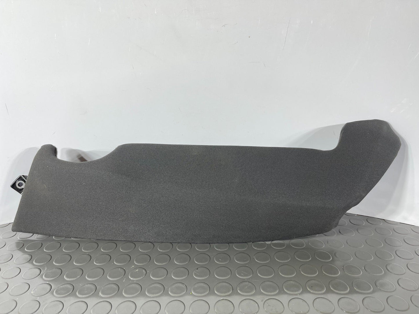 16-19 AUDI A4 B9 ESTATE GENUINE REAR LEFT PASSENGER SIDE CLOTH BOLSTER 8W0885703