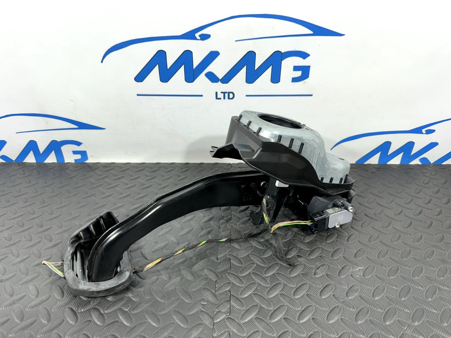 14-21 MERCEDES BENZ C300 W205 GENUINE BRAKE PEDAL ASSEMBLY A2052920308