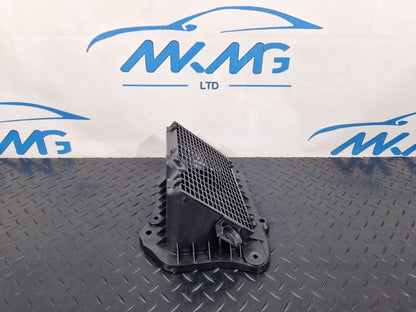 16-19 AUDI A4 B9 GENUINE FRONT AIR INTAKE DUCT VENT 8W2819904A