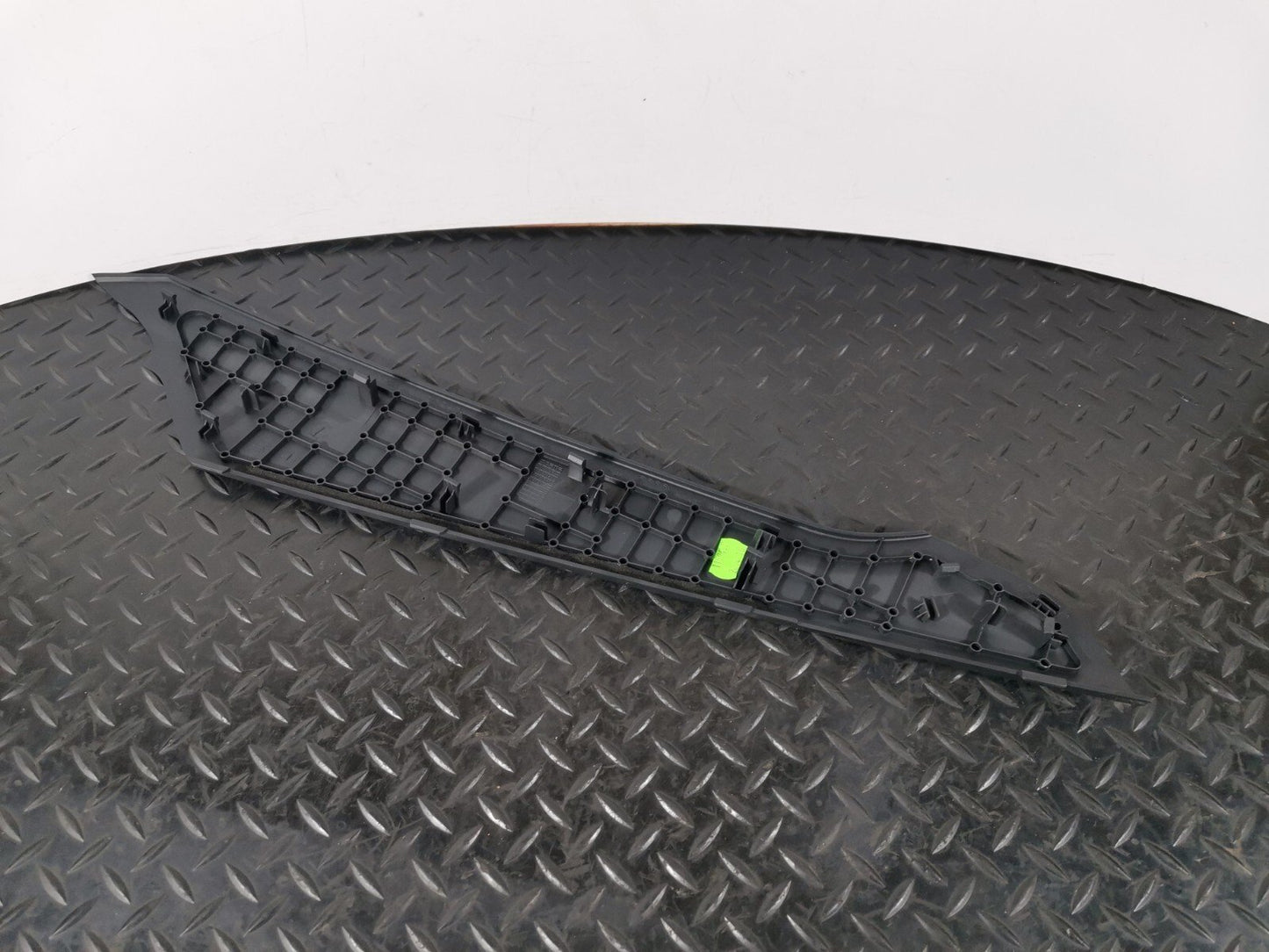16-19 AUDI A4 B9 GENUINE LEFT PASSENGER SIDE CENTRE CONSOLE TRIM COVER 8W2863305