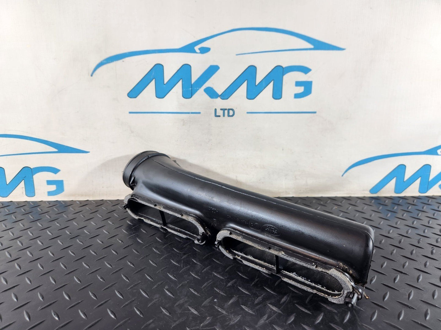 13-23 RANGE ROVER SPORT L494 FRONT RIGHT AIR INTAKE DUCT PIPE CPLA-9A676-AD