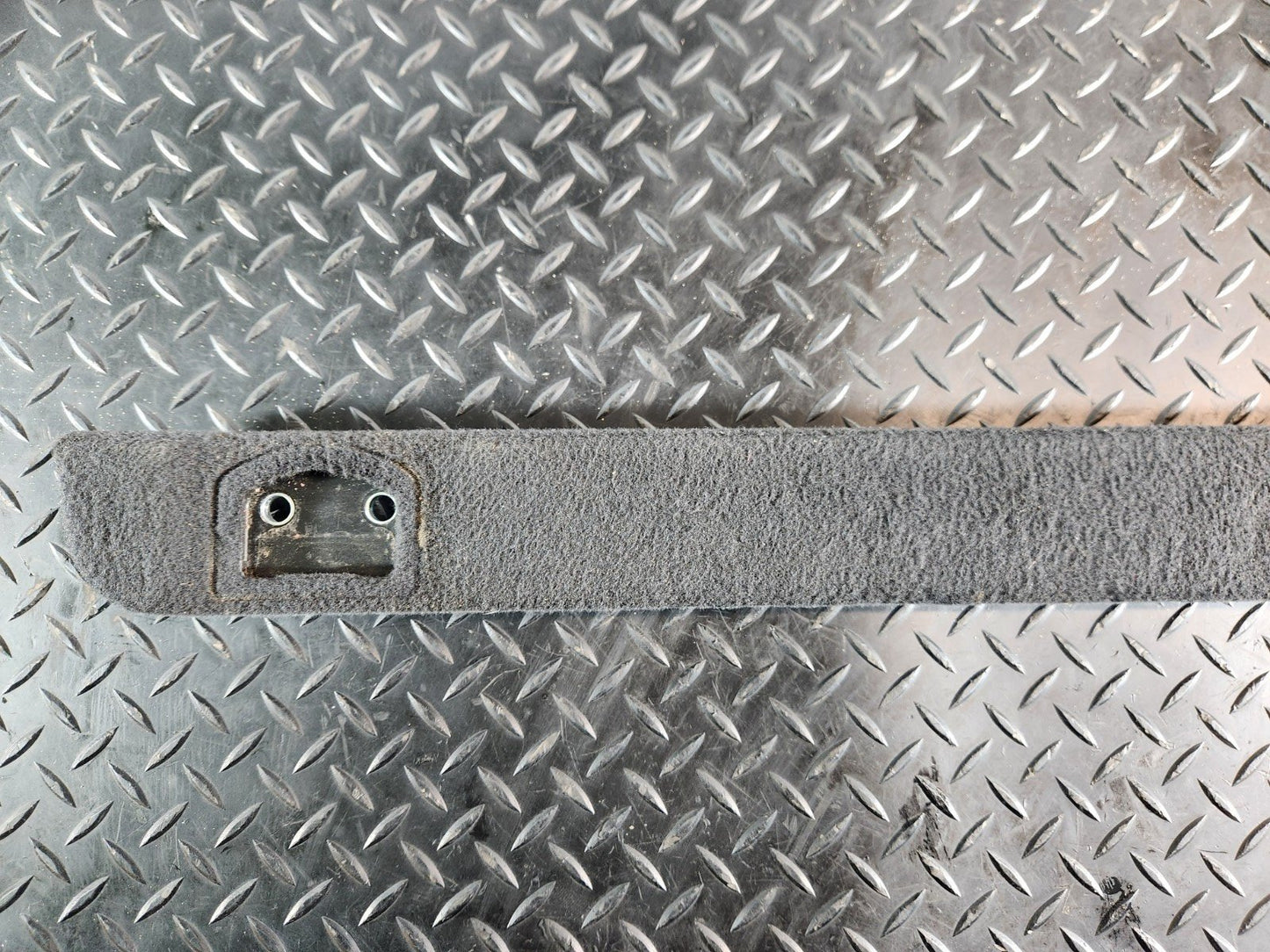 10-18 VW TOUAREG 7P OEM RIGHT REAR BOOT FLOOR CARPET INSERT TRIM 7P6863528A