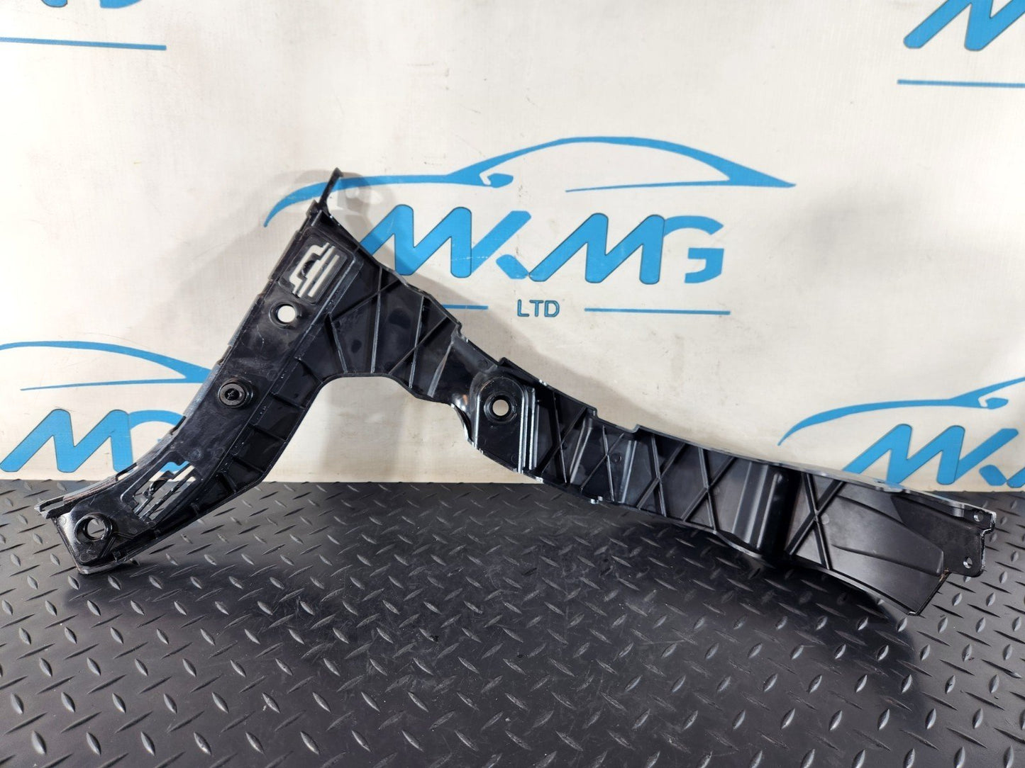 19-ON MERCEDES BENZ B CLASS W247 B CLASS REAR LEFT BUMPER BRACKET A2478850400