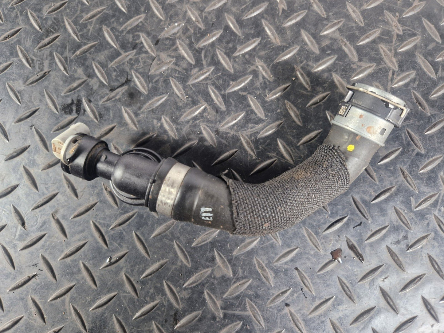 19-ON MERCEDES BENZ A CLASS EQ W177 WATER COOLANT PIPE A2475010464