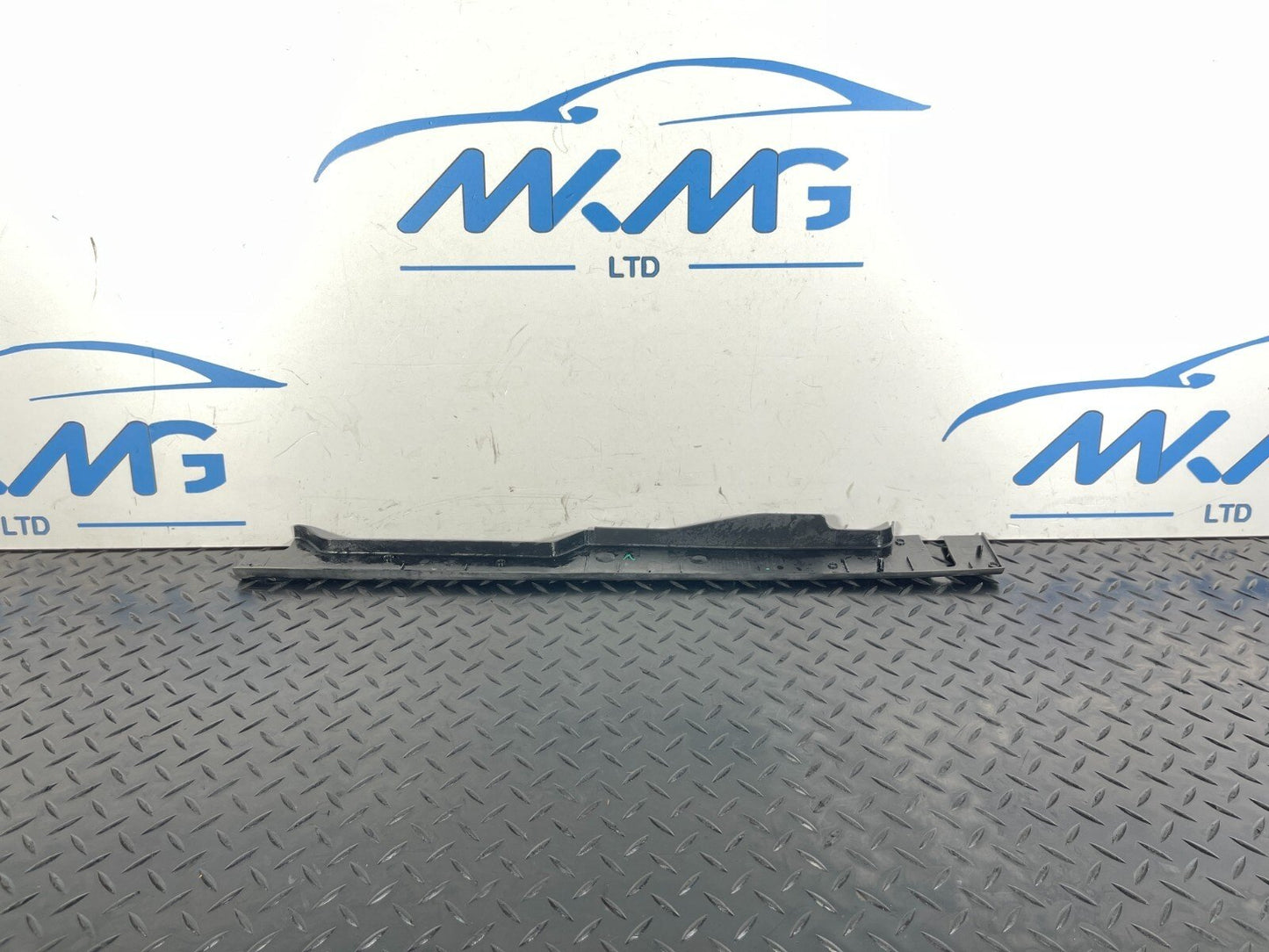 16-23 AUDI A5 F5 LEFT OUTER REAR FENDER LEDGE PROTECTION FILM 8W6820581E