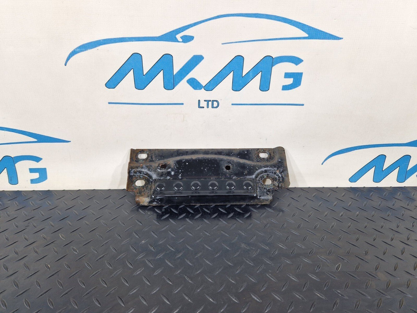 16-19 AUDI A4 B9 GENUINE MUFFLER MOUNT BRACKET PLATE 8W0803183A