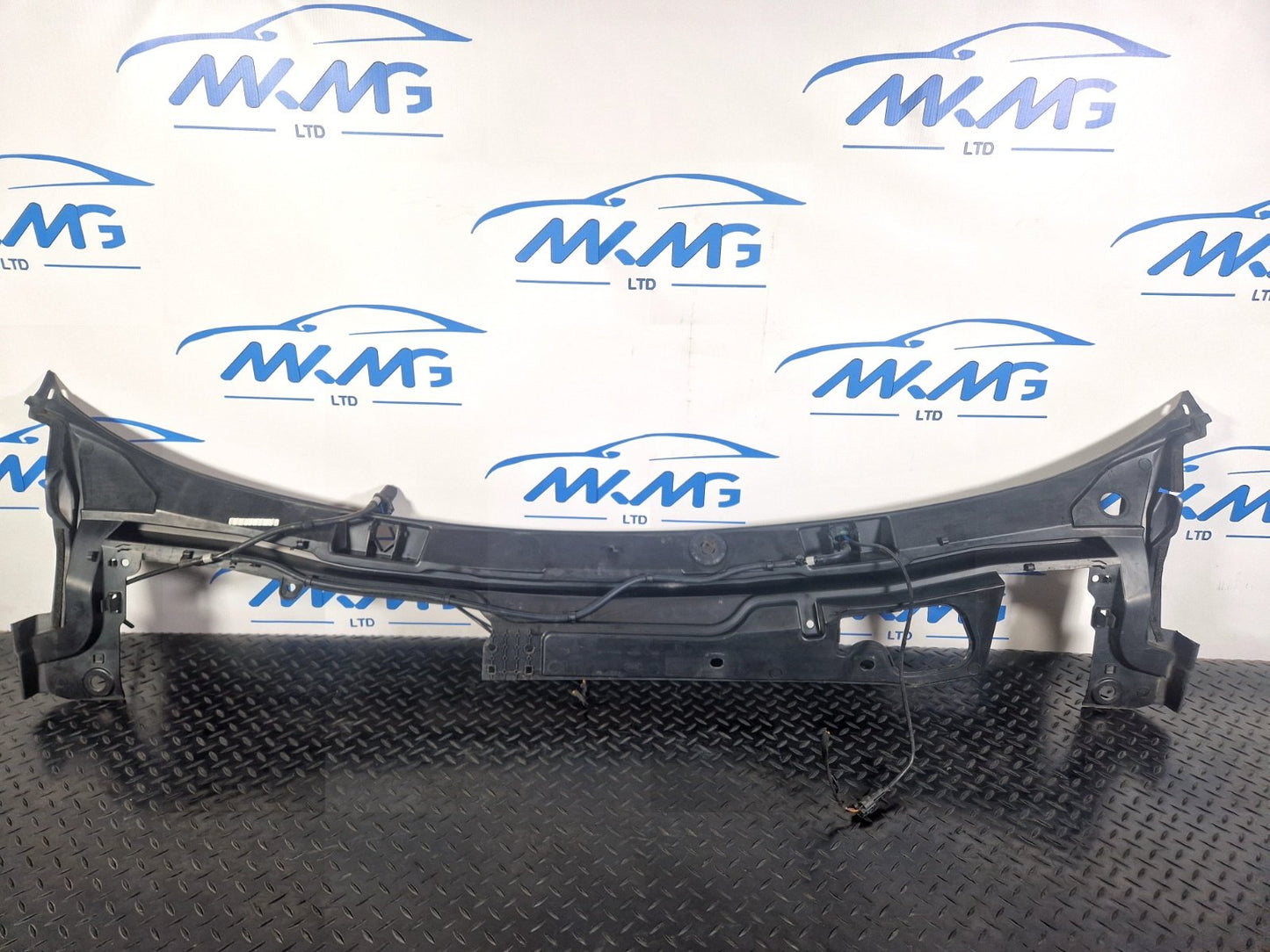 2019-ON  LAND ROVER DISCOVERY L550 LCI WINDSCREEN SCUTTLE PANEL LK 72-4105-A
