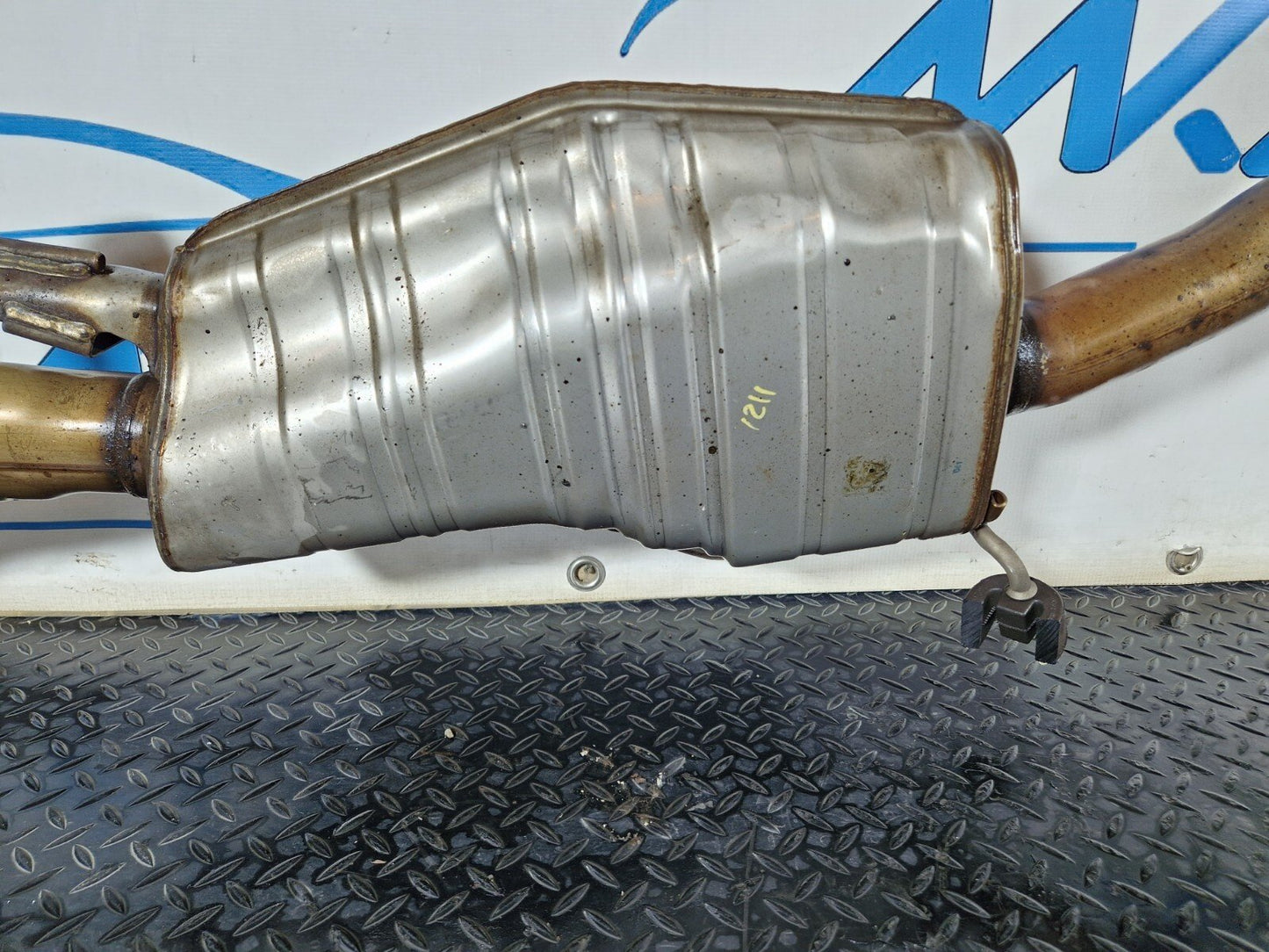 16-19 AUDI A4 B9 SALOON GENUINE EXHAUST SYSTEM BACK BOX SILENCER 8W0253411R