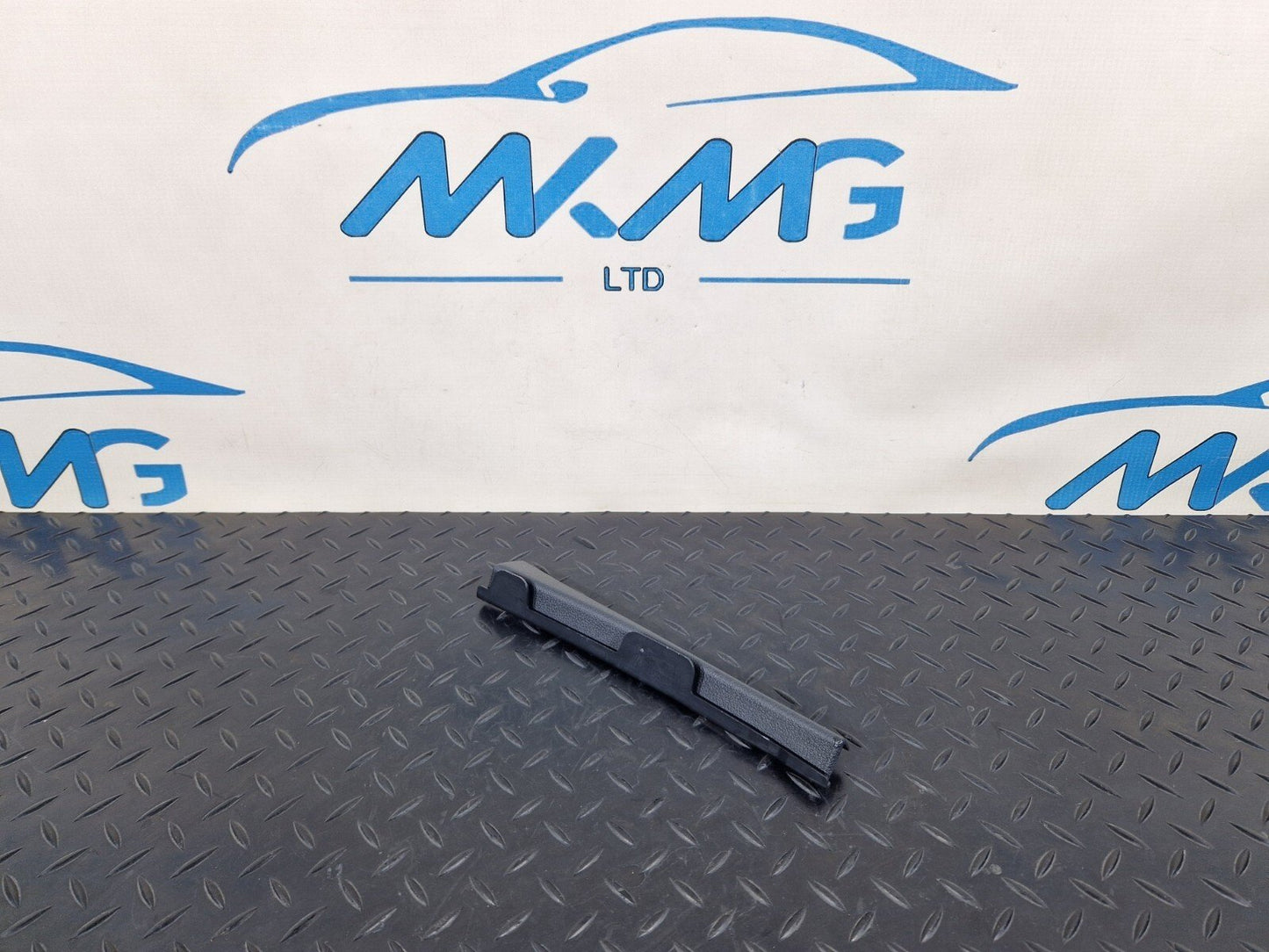 16-19 AUDI A4 AVANT B9 S-LINE LEFT PASSENGER SIDE A PILLAR TRIM 8W0868203