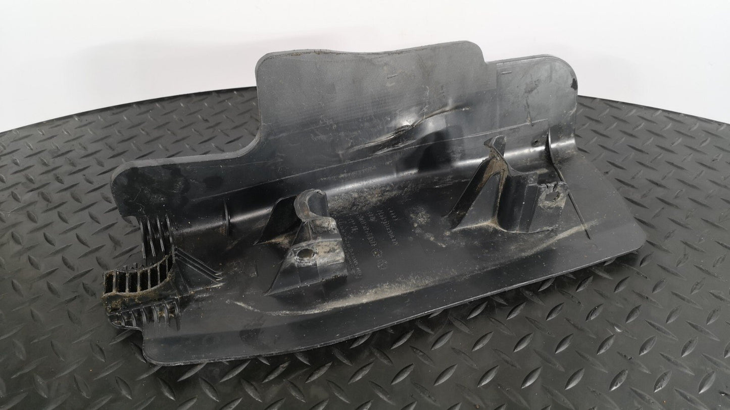 16-19 AUDI A4 B9 S-LIN 2.0TDI REAR DRIVER CONTROL ARM COVER 8W0505416D