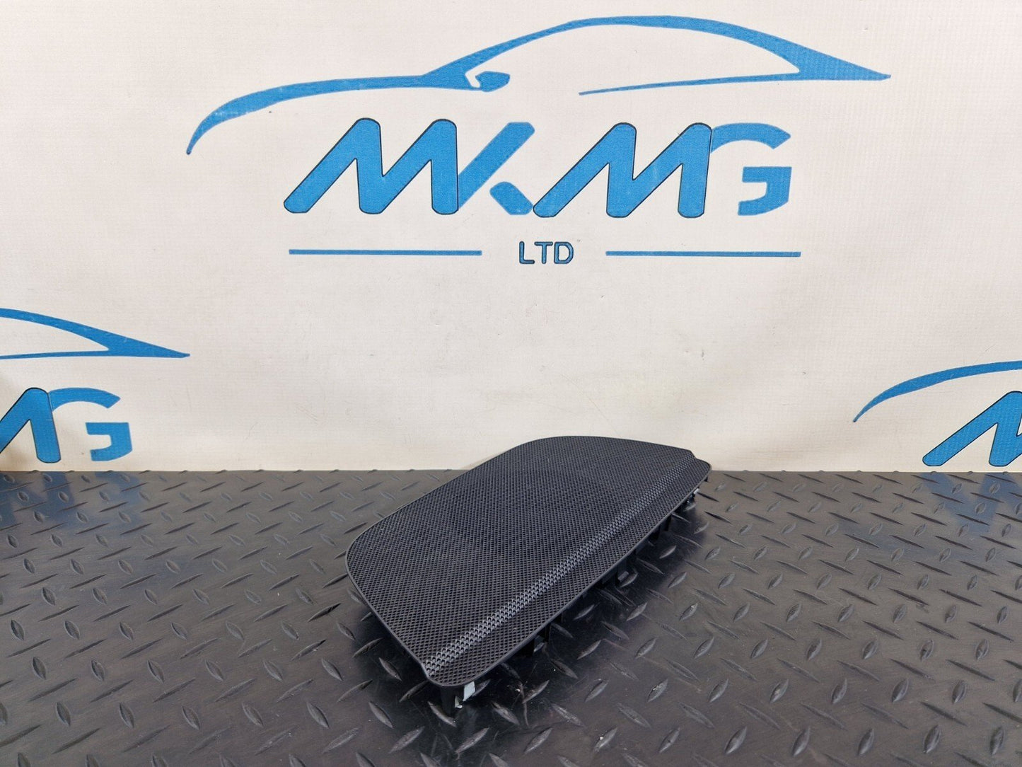 18-ON MERCEDES BENZ A CLASS W177 DASHBOARD TOP SPEAKER COVER TRIM A1776801000