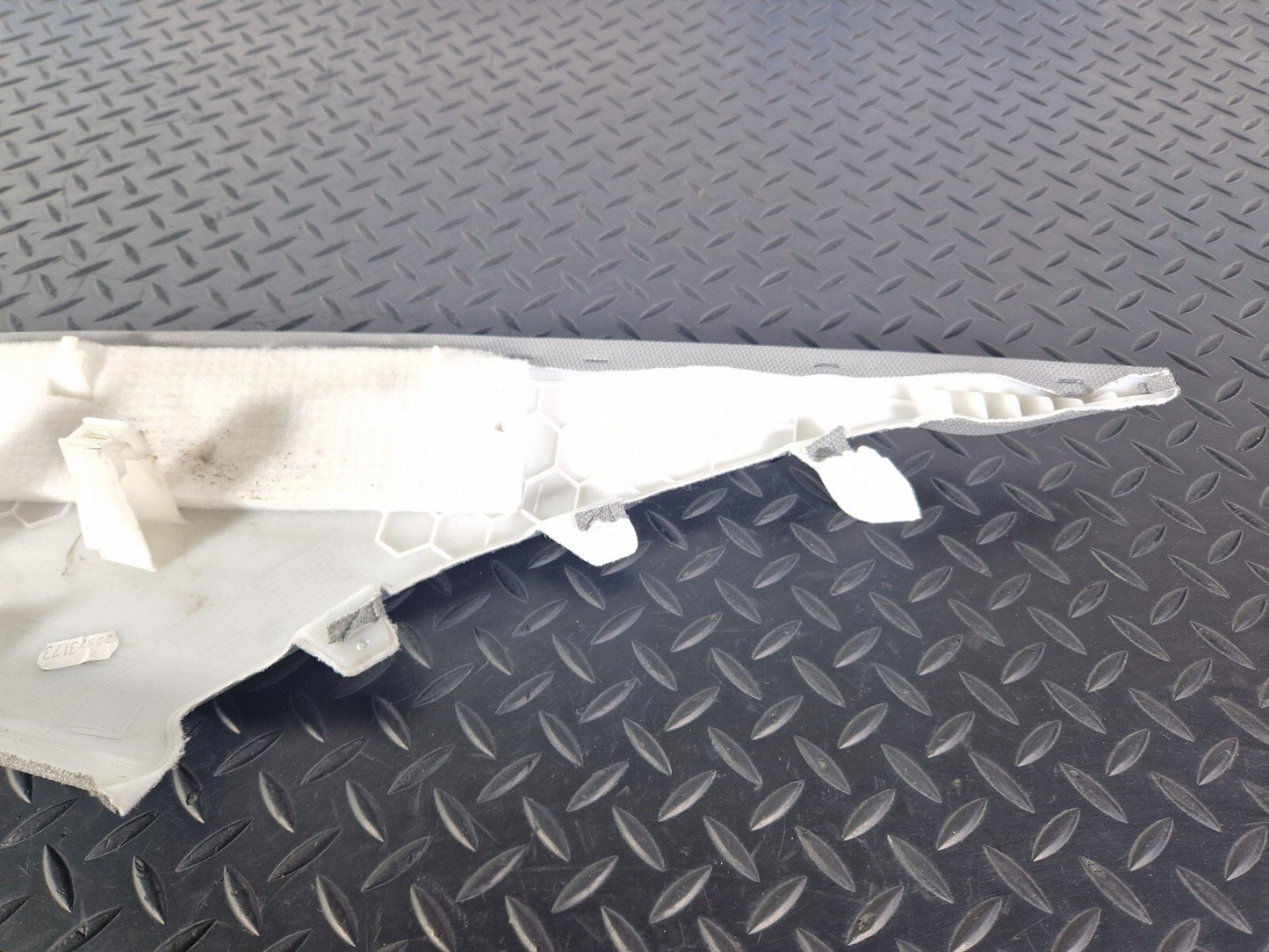 16-19 AUDI A4 B9 GENUINE OEM REAR LEFT SIDE C-PILLAR TRIM 8W5867245