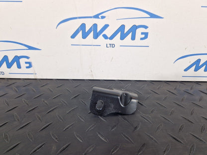 18-ON MERCEDES SPRINTER W907 W910 FRONT RIGHT WING HOLDER BRACKET A9108810800