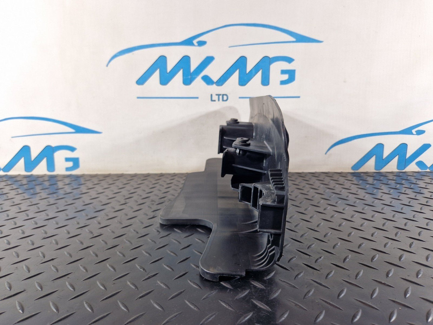 Audi Unknown Part Type 8W0505416E