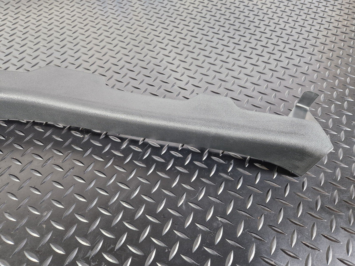 10-18 AUDI A7 4G S-LINE REAR LEFT NSR C PILLAR LOWER SILL TRIM COVER 4G8867767A