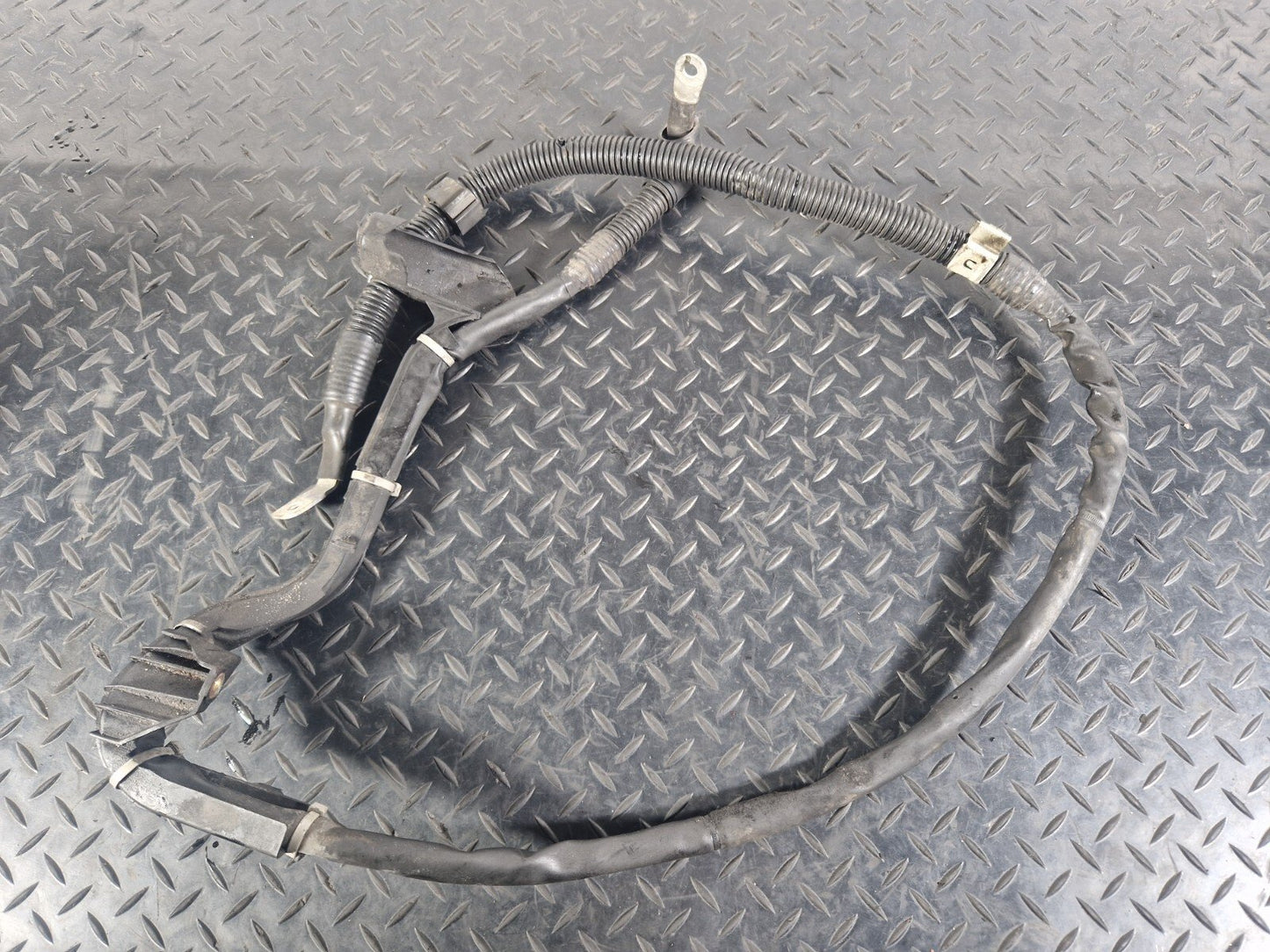 14-21 MERCEDES BENZ C300h W205 ALERNATOR WIRING LOOM OEM A2055408004