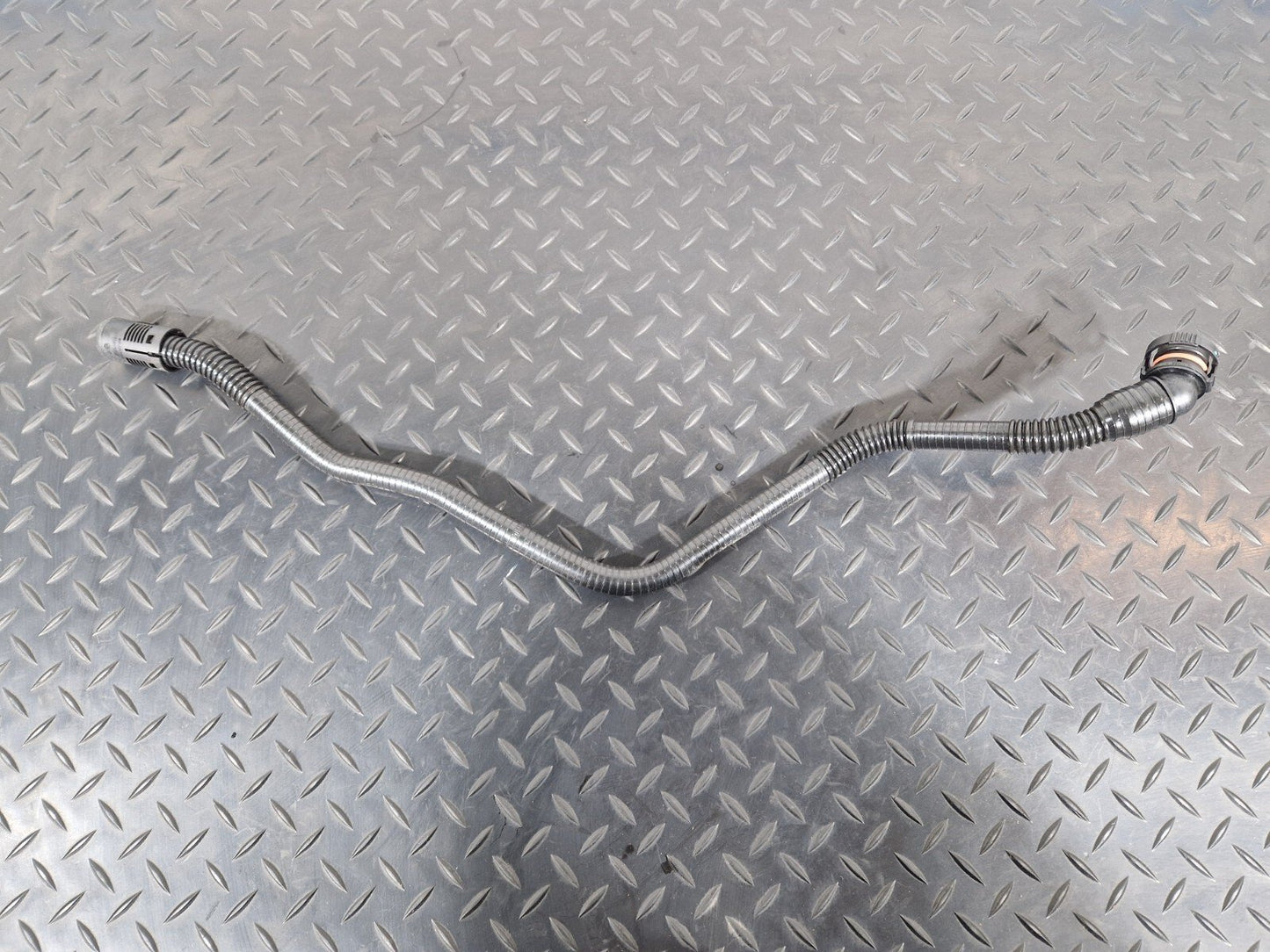 19-ON MERCEDES BENZ CLA C118 RADIATOR WATER COOLING HOSE PIPE A0019982923