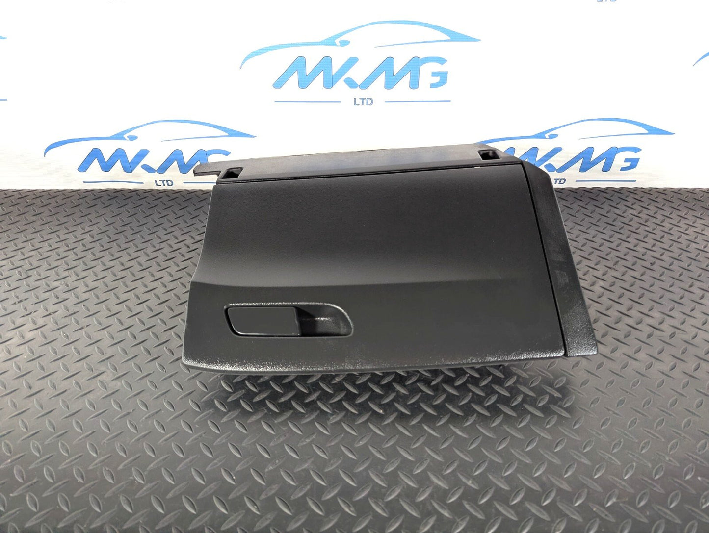 16-19 AUDI A4 B9 GENUINE DASHBOARD GLOVE BOX 8W2857035