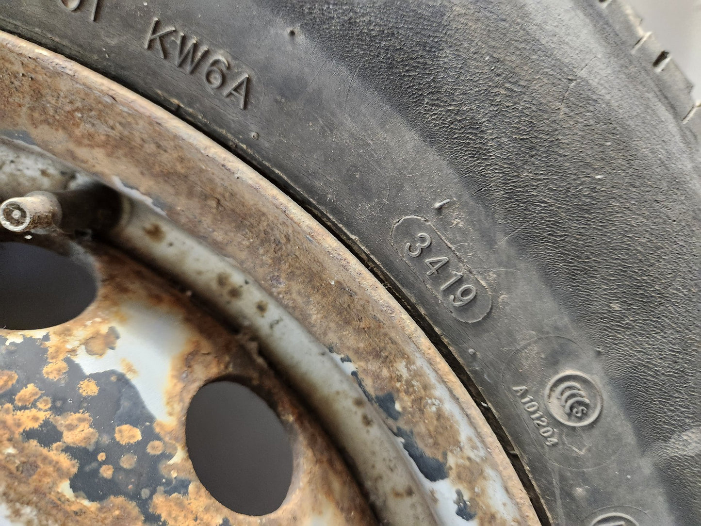 Renault Master MK3 (Ph1) (X62) 16" Alloy Wheel with Tyre 215/65/16 ~6mm