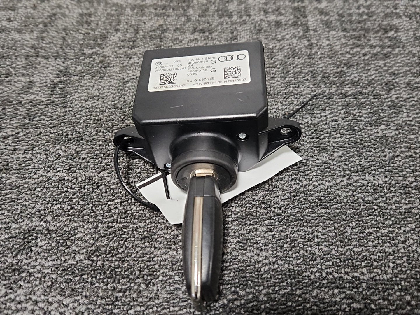Audi A6 Quattro MK3 (4F) (C6) Estate Genuine Ignition Switch With Key 4F0909135