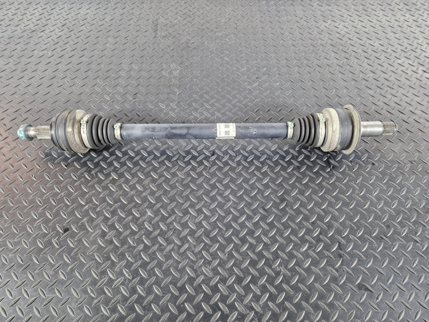 14-21 MERCEDES BENZ C200 W205 GENUINE REAR LEFT SIDE DRIVESHAFT A2053504019