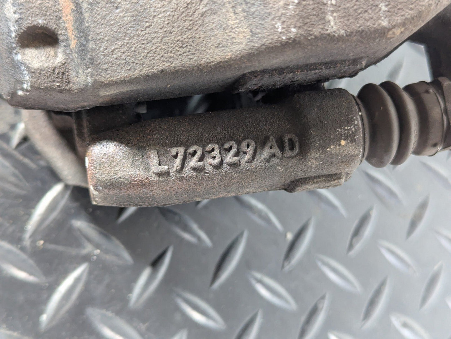 18-ON MERCEDES BENZ A CLASS W177 GENUINE OEM FRONT LEFT N/S BRAKE CALIPER