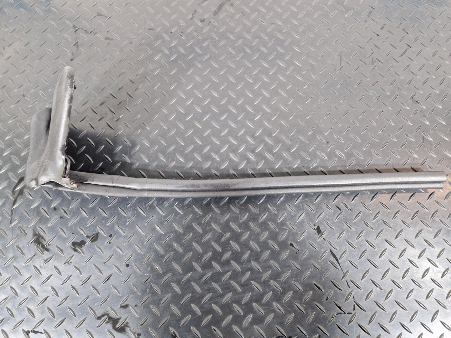 Audi Unknown Part Type 8W7839480