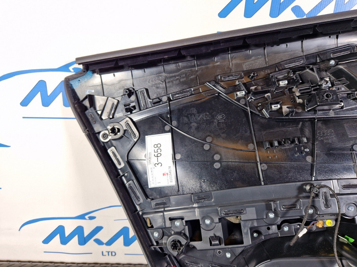 16-19 AUDI A4 B9 SALOON GENUINE REAR RIGHT DRIVER SIDE DOOR CARD PANEL 8W0867488