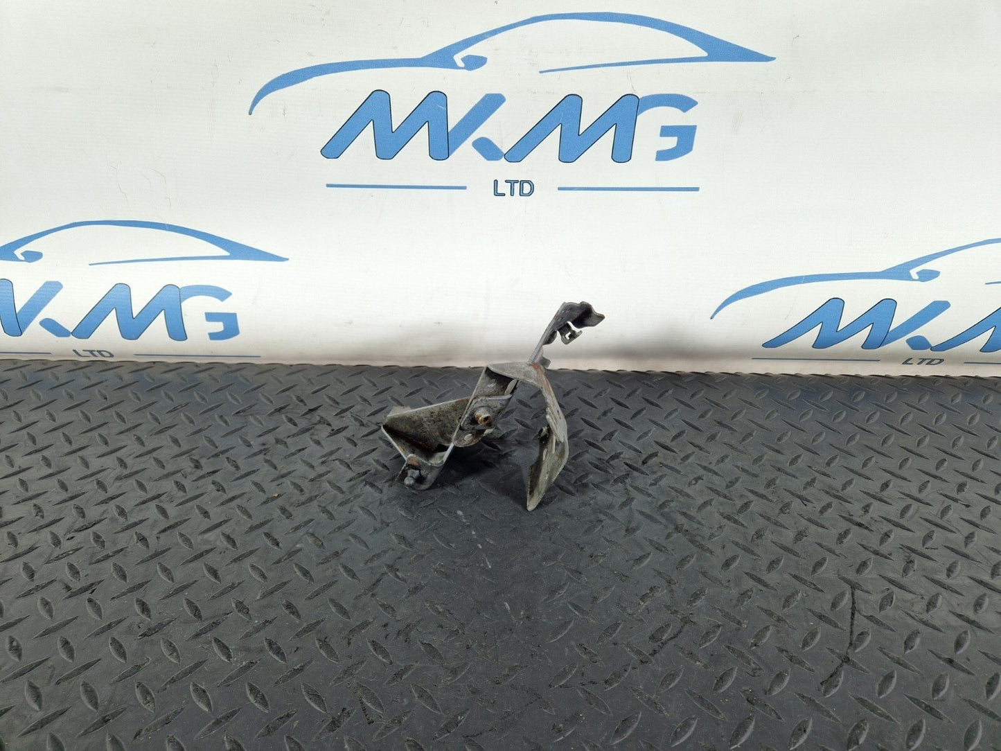 06-14 MERCEDES BENZ SPRINTER W906 2.2 CDI REAR MOUNT BRACKET SUPPORT A6510900741
