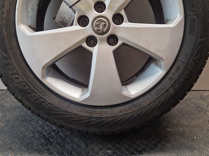 Vauxhall Mokka MK1 (G1U0) 17" Alloy Wheel with Tyre 215/60/17 ~7mm