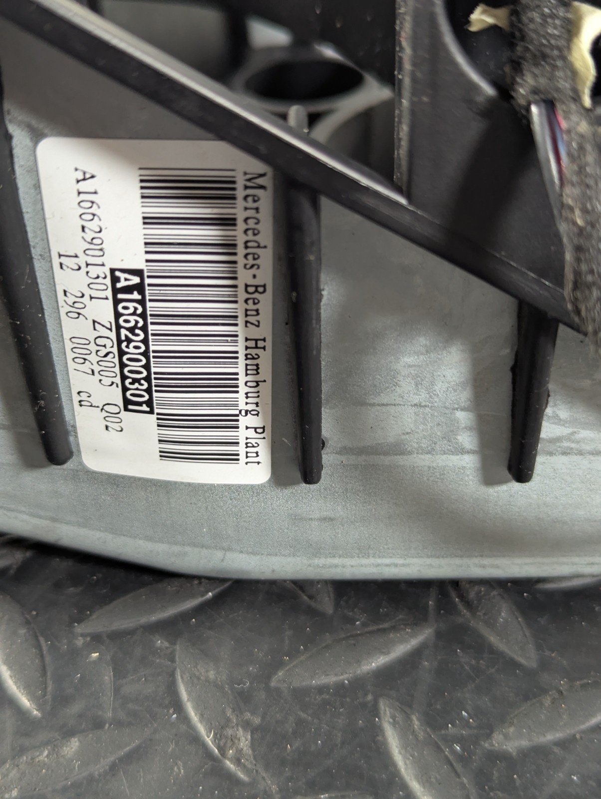 11-19 MERCEDES BENZ ML W166 GENUINE BRAKE PEDAL A1662920101