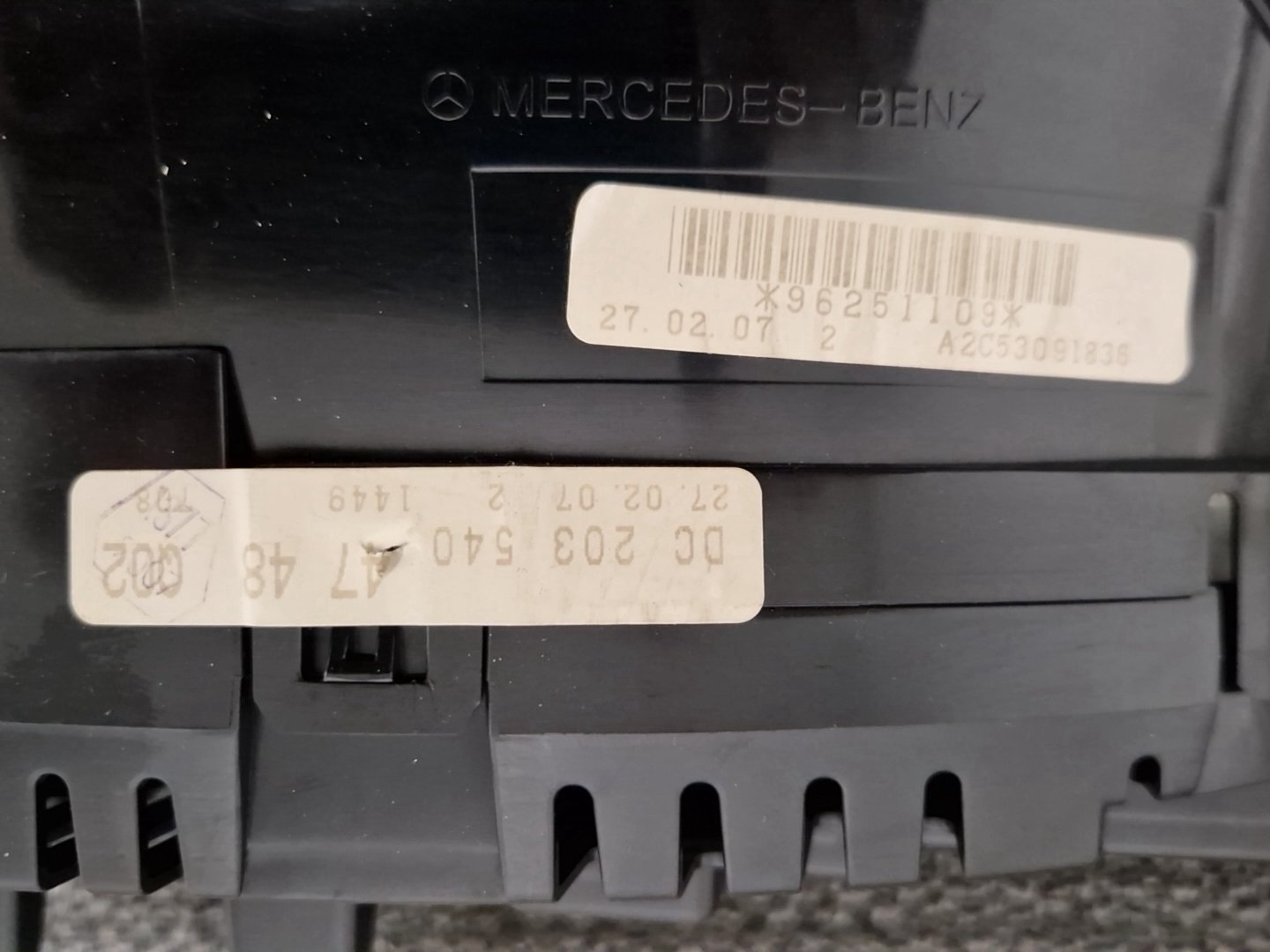 Mercedes-Benz C180 C-Class W203(FL) Coupe Genuine Instrument Cluster A2035404748