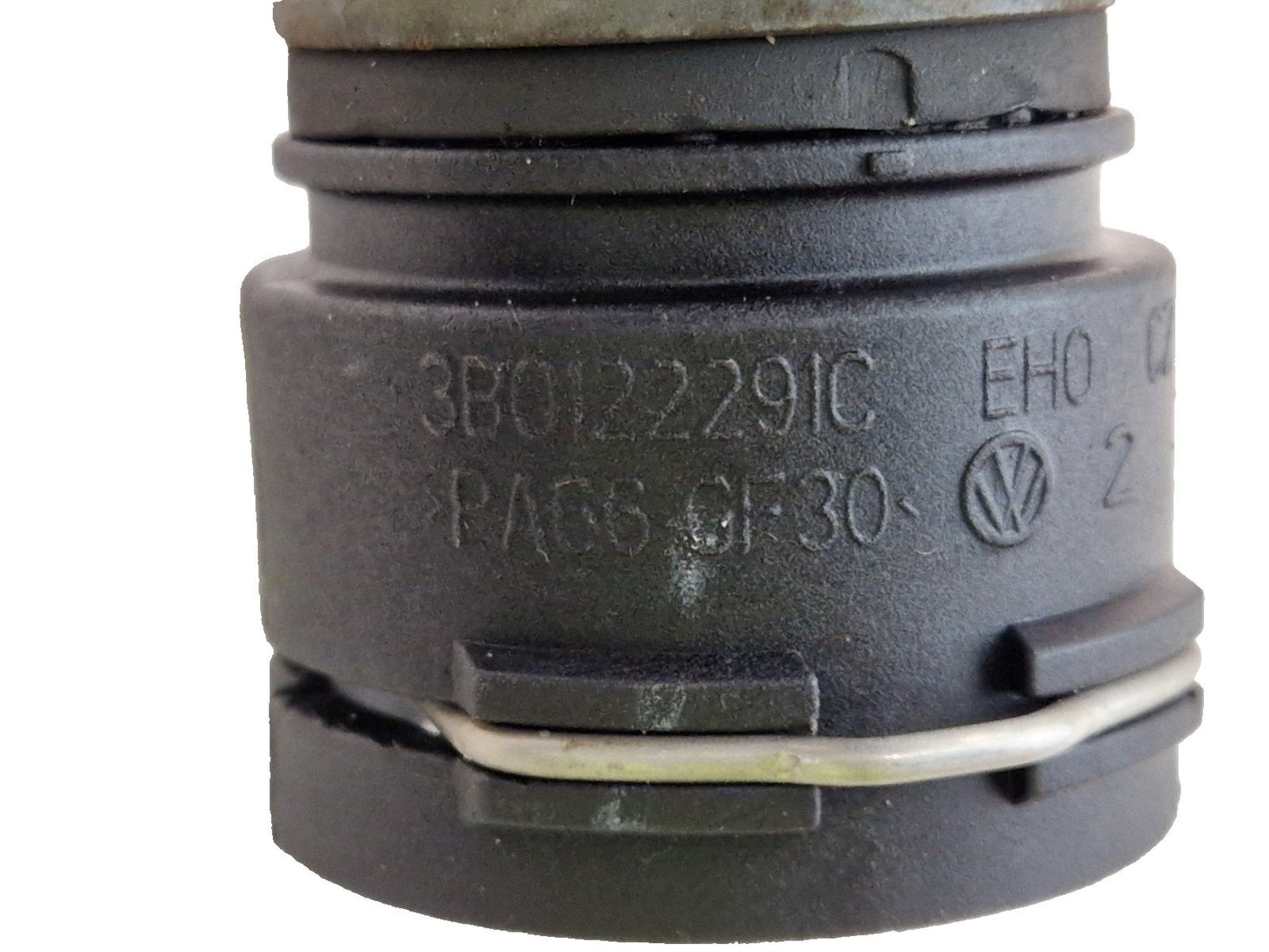 16-19 AUDI A4 B9 SPORT GENUINE OEM ENGINE WATER COOLANT PIPE HOSE 8W0122101H