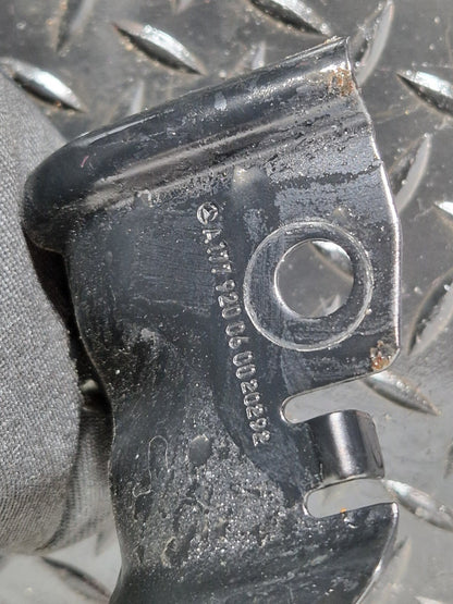 19-ON MERCEDES BENZ A CLASS EQ V177 A250e REAR RIGHT BACKREST